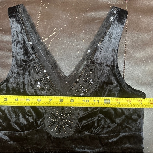 Express Black Velvet Beaded Handkerchief Hem Sleeveless Top Size Small - Picture 6 of 11